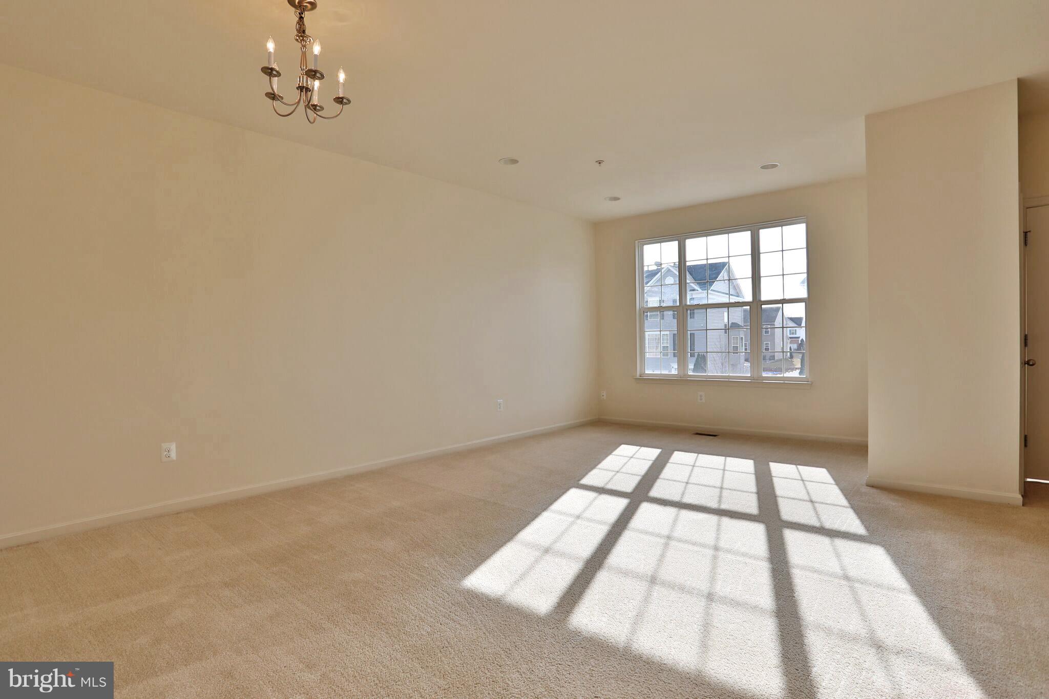 12925 Yellow Jacket Road Hagerstown, MD 21740 - Photo 13 of 29 Dining Room