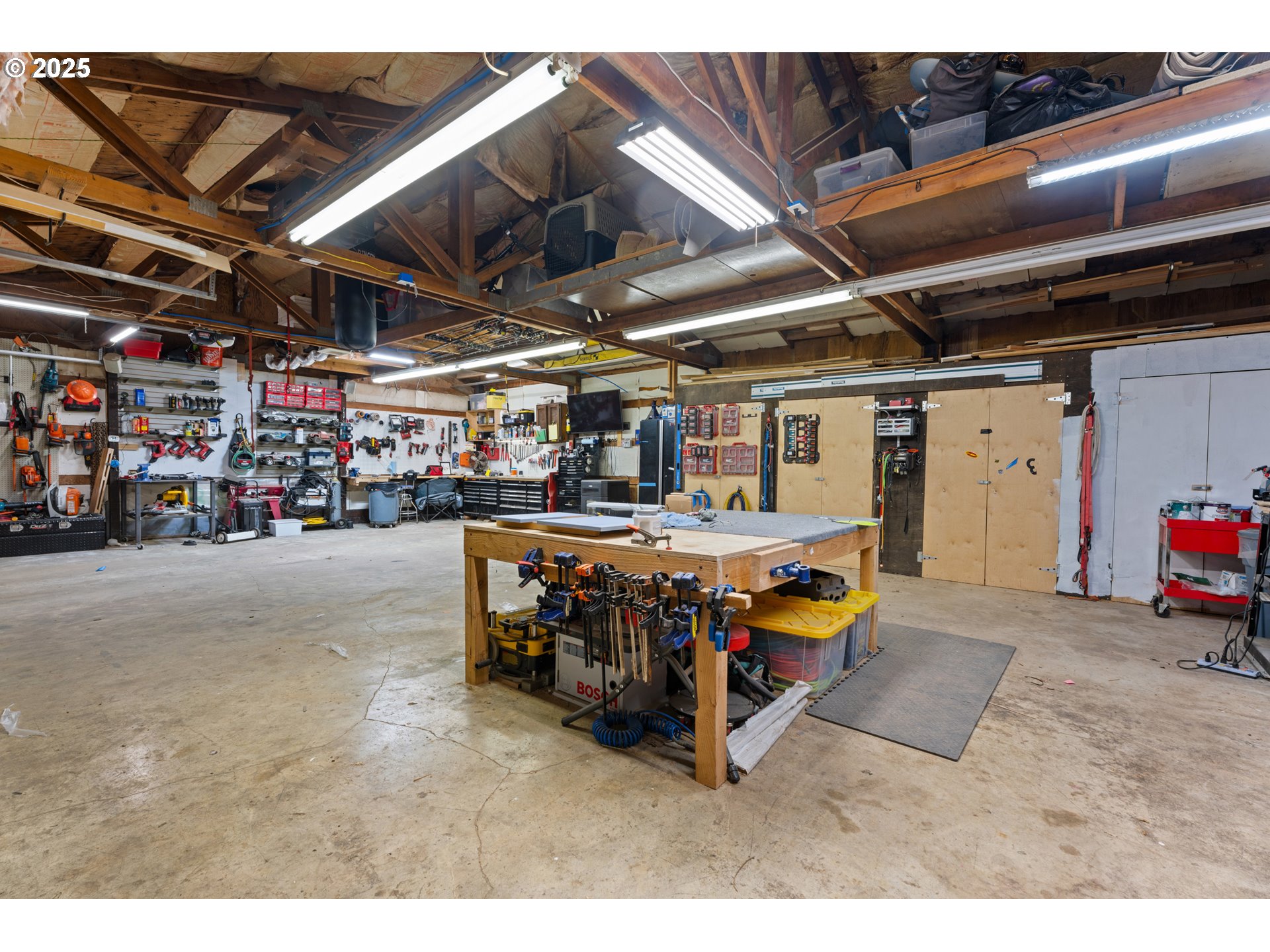 35650 Southeast Barnum Road Sandy, OR 97055 - Photo 4 of 35 a view of storage and utility room