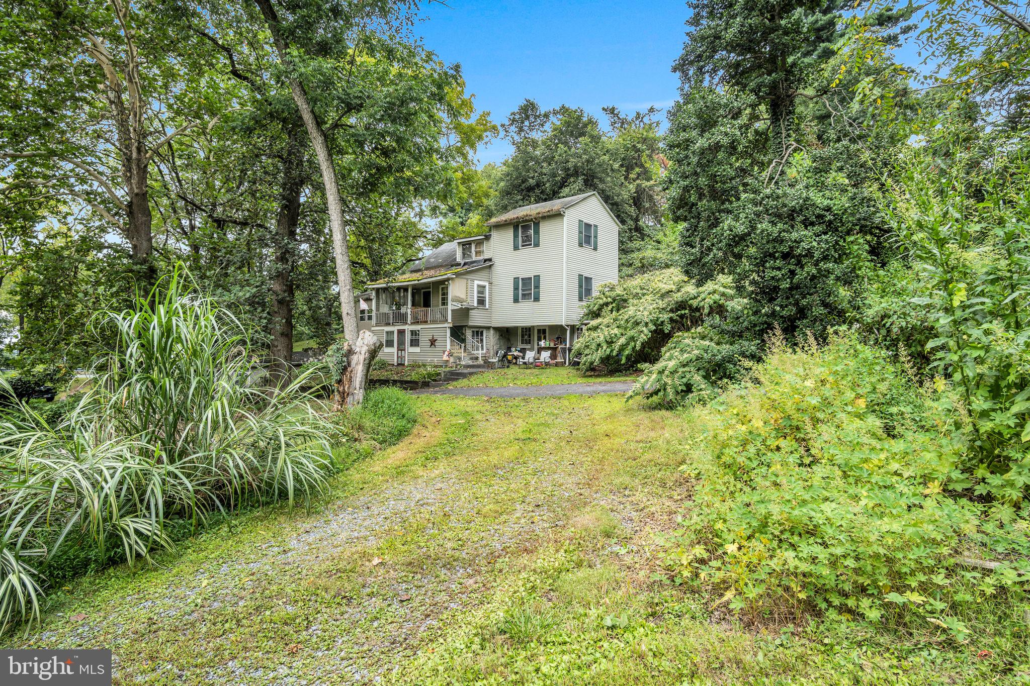 2423 Schoolhouse Road Middletown, PA 17057 - Photo 5 of 37 Gallery Image 5