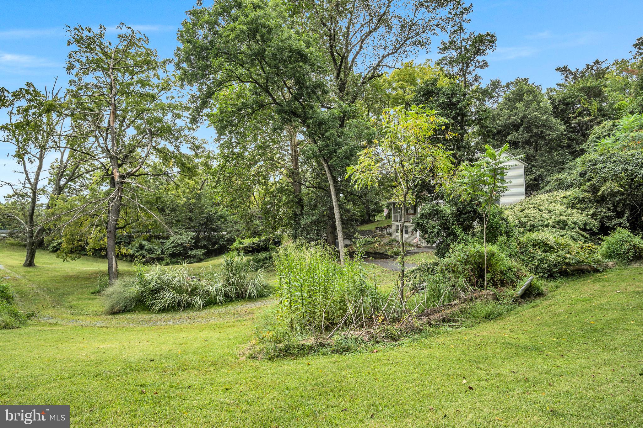 2423 Schoolhouse Road Middletown, PA 17057 - Photo 9 of 37 Gallery Image 9