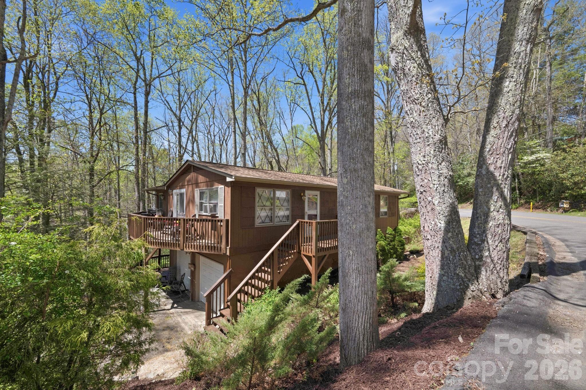 806 Dogwood Boone, NC 28607 - Photo 2 of 48