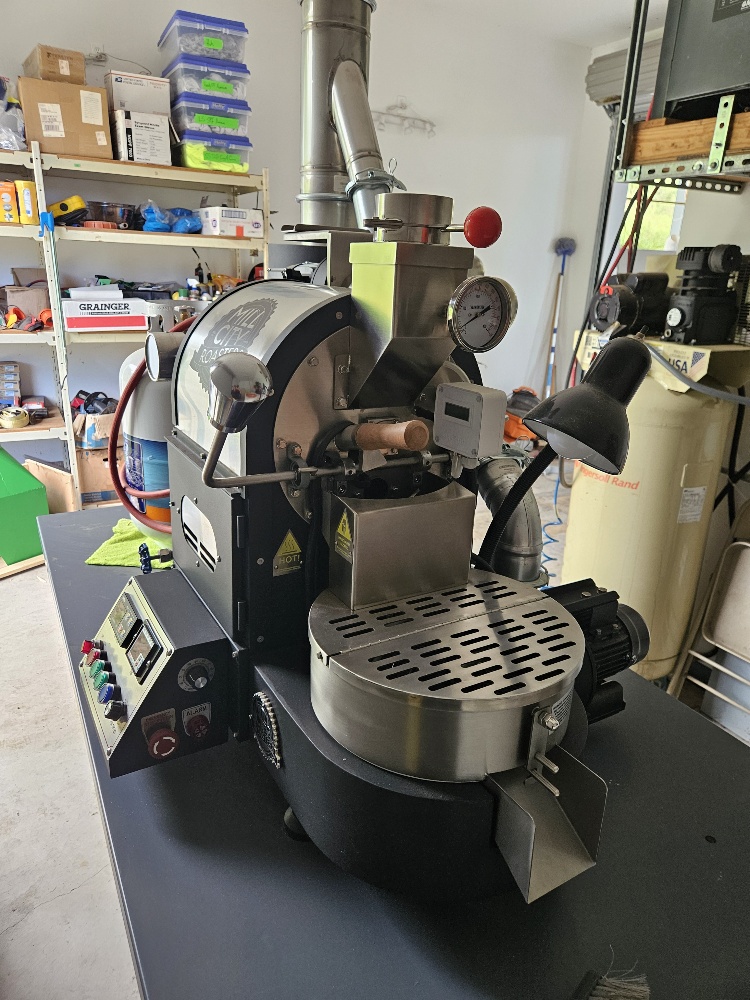 87-2854 Hawaii Belt Road Captain Cook, HI 96704 - Photo 26 of 30 a room with gym equipment