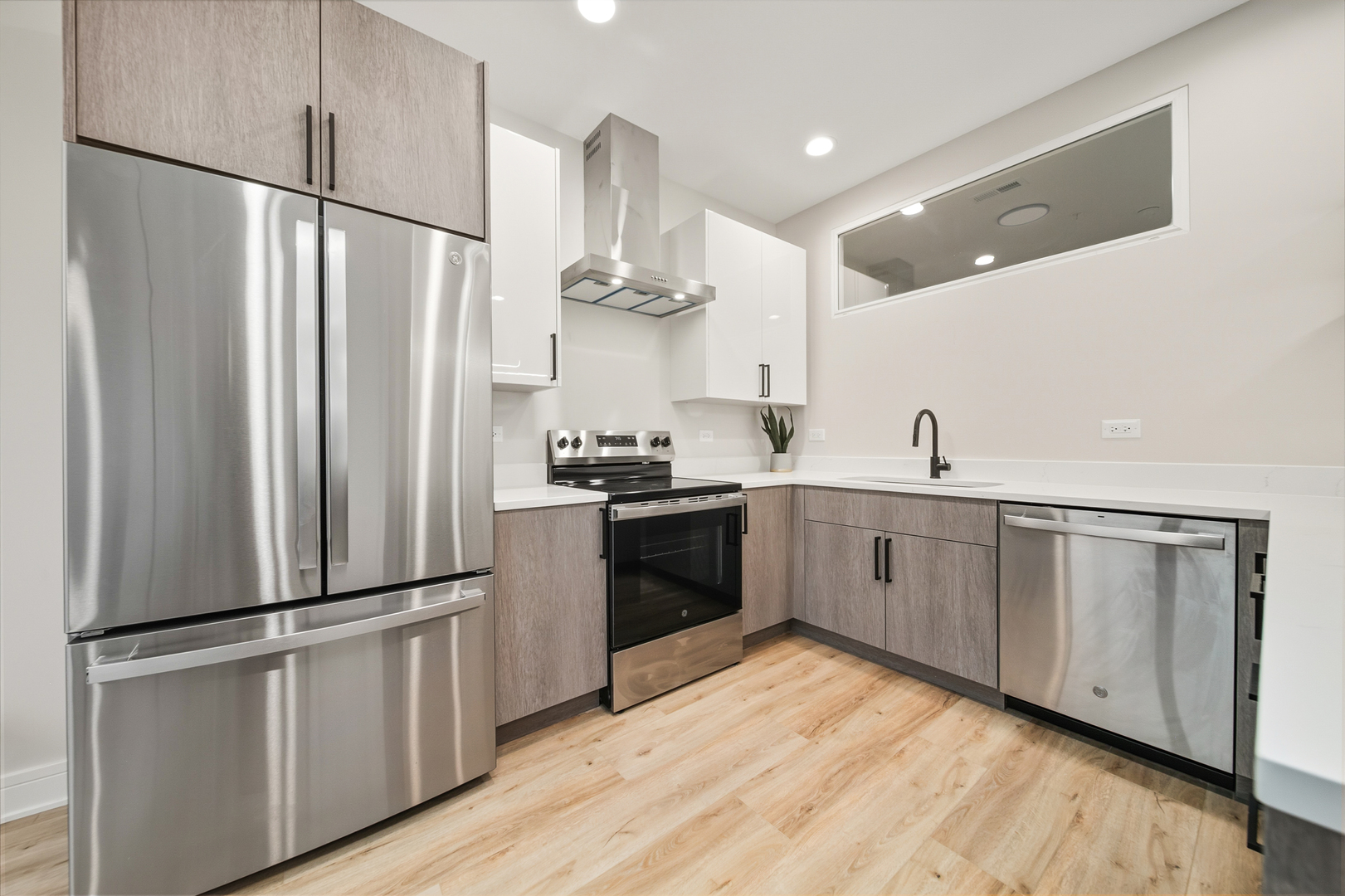 8900 Windemere Avenue, Unit GE Brookfield, IL 60513 - Photo 7 of 14