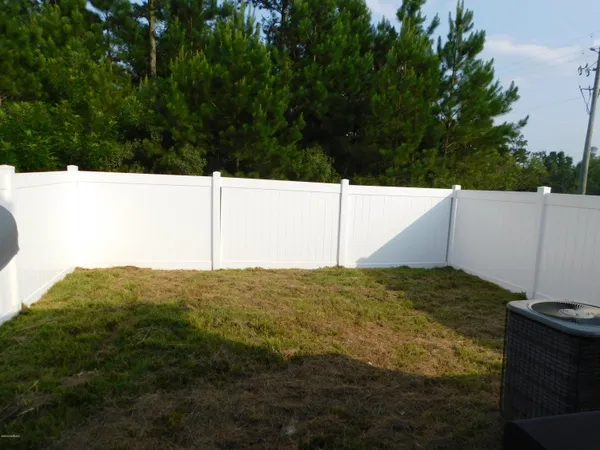 $1,195 | 100 Streamwood Drive, Jacksonville, NC 28546