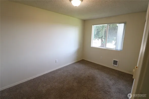 $900,000 | 2250 I Street Northeast, Auburn, WA 98002