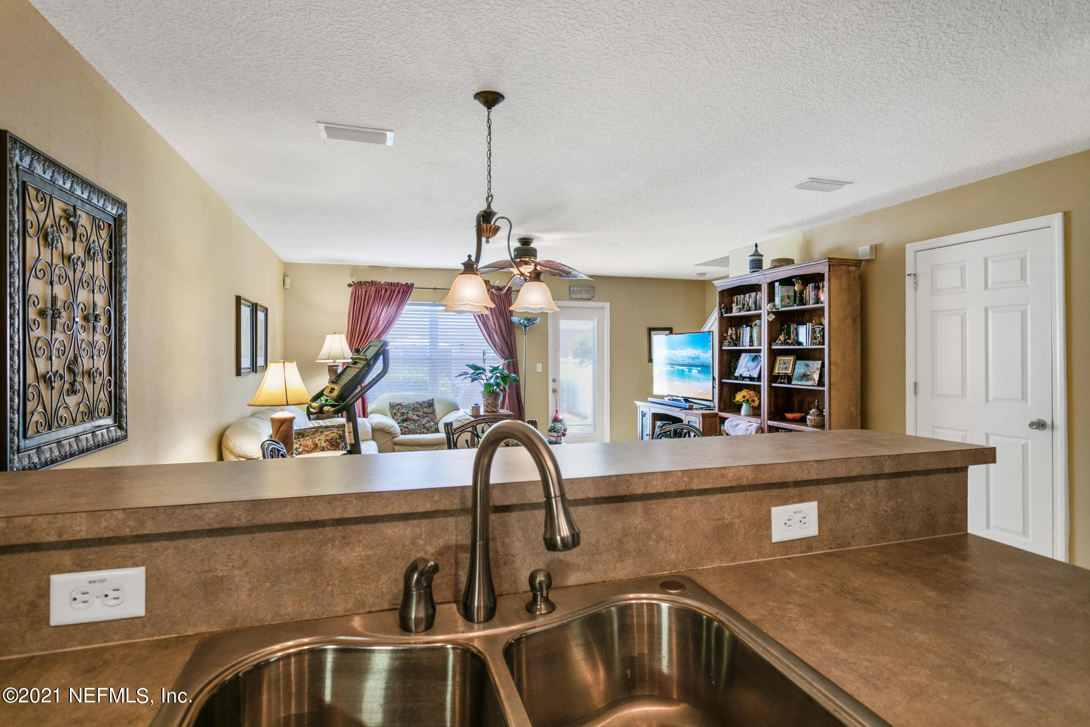 6700 Bowden Road, Unit 1004 Jacksonville, FL 32216 - Photo 15 of 33 Kitchen