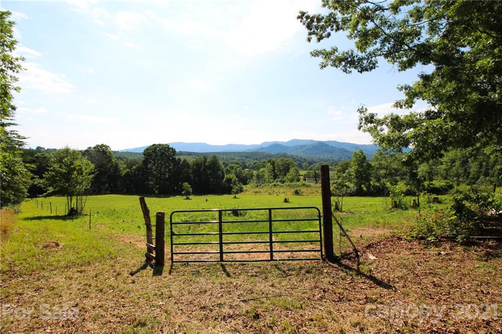 5850 Neil Road Morganton, NC 28655 - Photo 5 of 47 Gallery Image 5