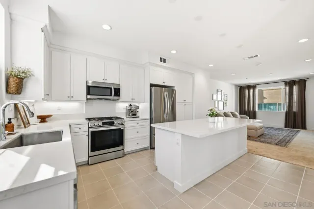 $780,000 | 2217 Brix Glen, Escondido, CA 92025