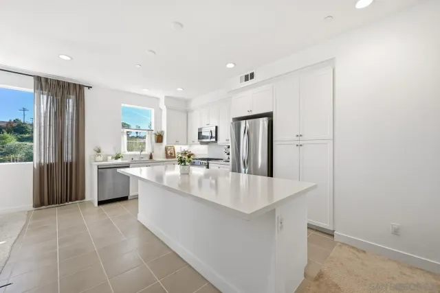 $780,000 | 2217 Brix Glen, Escondido, CA 92025