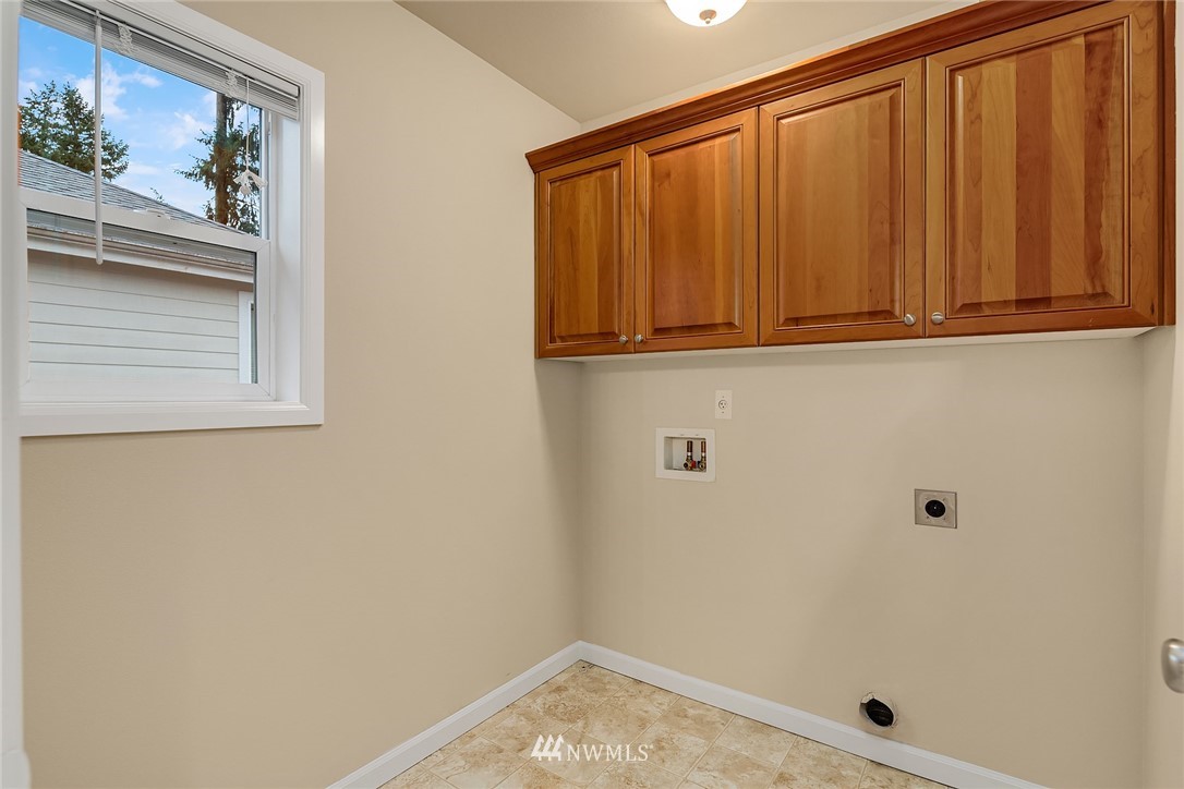 4209 Northeast 27th Place Renton, WA 98059 - Photo 29 of 35