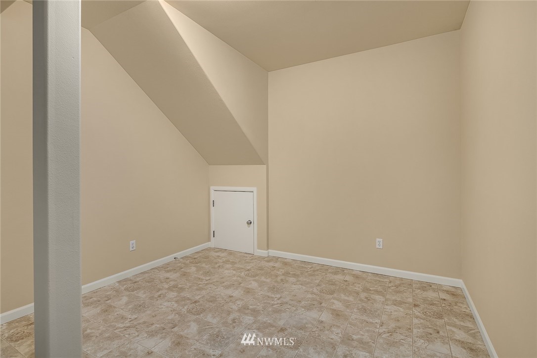 4209 Northeast 27th Place Renton, WA 98059 - Photo 30 of 35 a view of an empty room