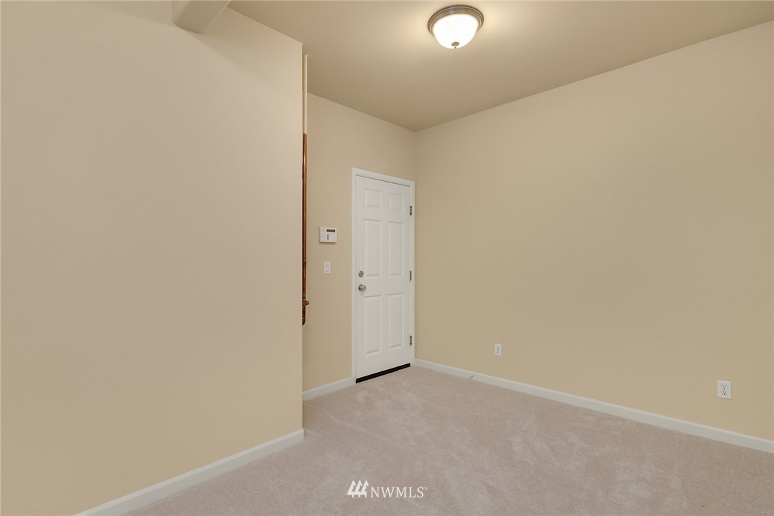 4209 Northeast 27th Place Renton, WA 98059 - Photo 32 of 35