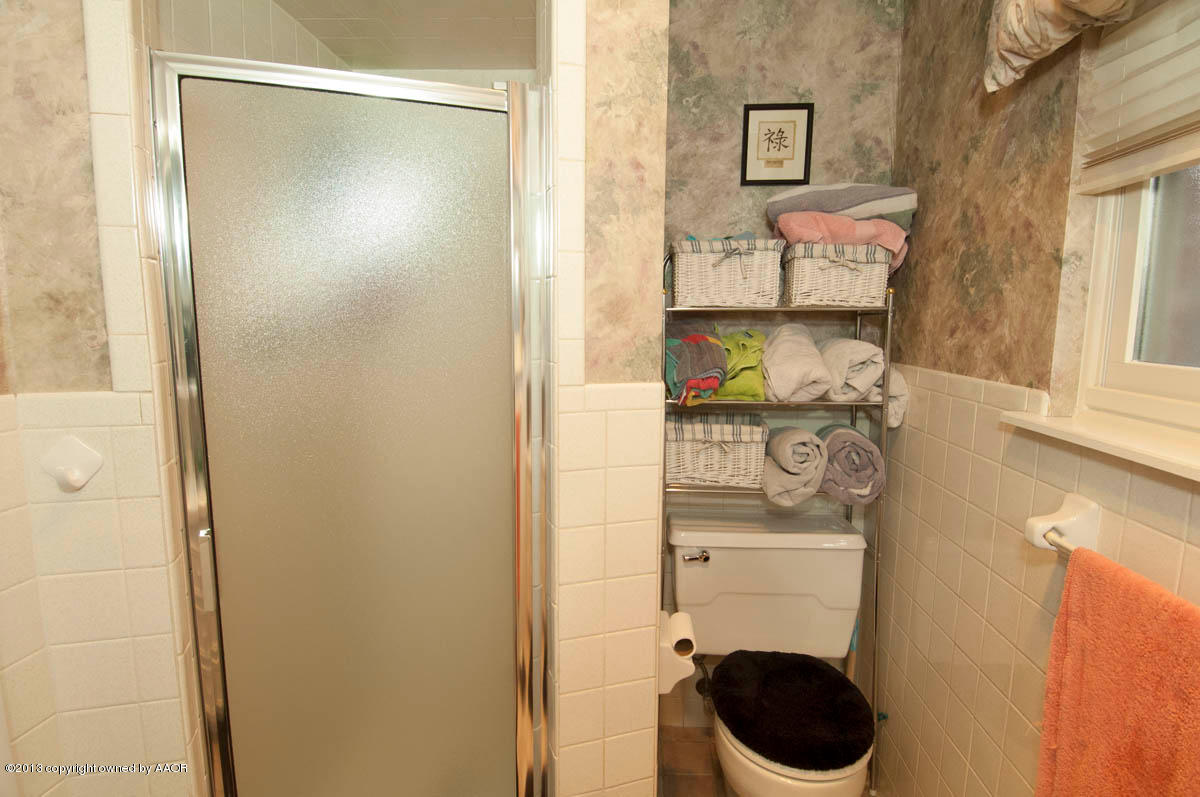 3707 Kingston Road Amarillo, TX 79109 - Photo 21 of 35 MASTER BATH VIEW 3