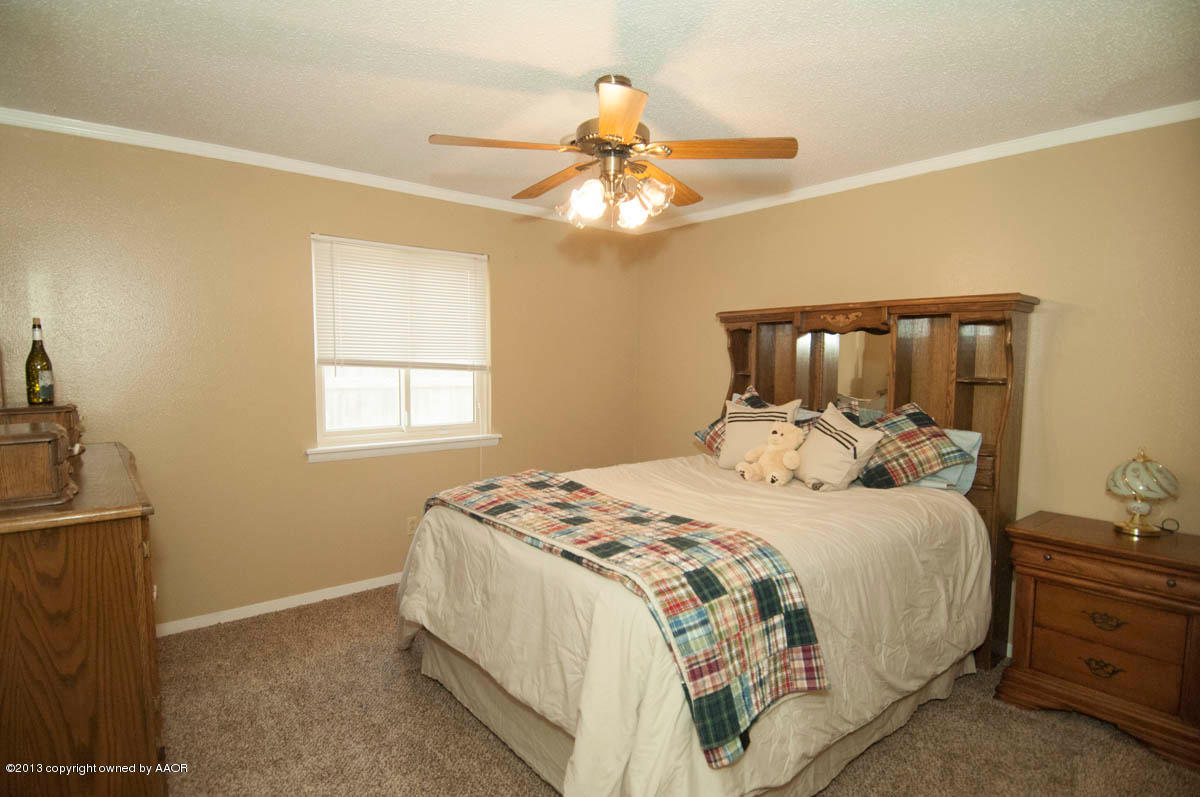 3707 Kingston Road Amarillo, TX 79109 - Photo 26 of 35 BEDROOM 3 VIEW 1