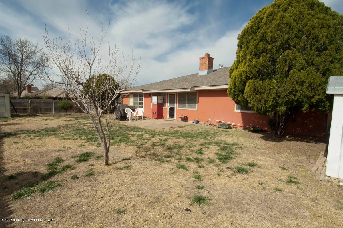 3707 Kingston Road Amarillo, TX 79109 - Photo 34 of 35 YARD VIEW 2