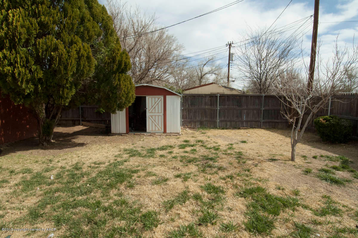 3707 Kingston Road Amarillo, TX 79109 - Photo 35 of 35 YARD VIEW 1