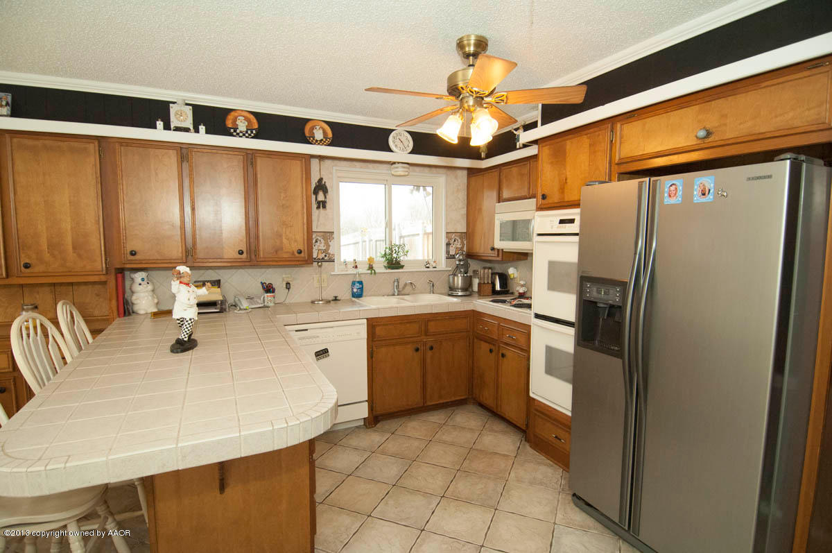 3707 Kingston Road Amarillo, TX 79109 - Photo 9 of 35 KITCHEN VIEW 1