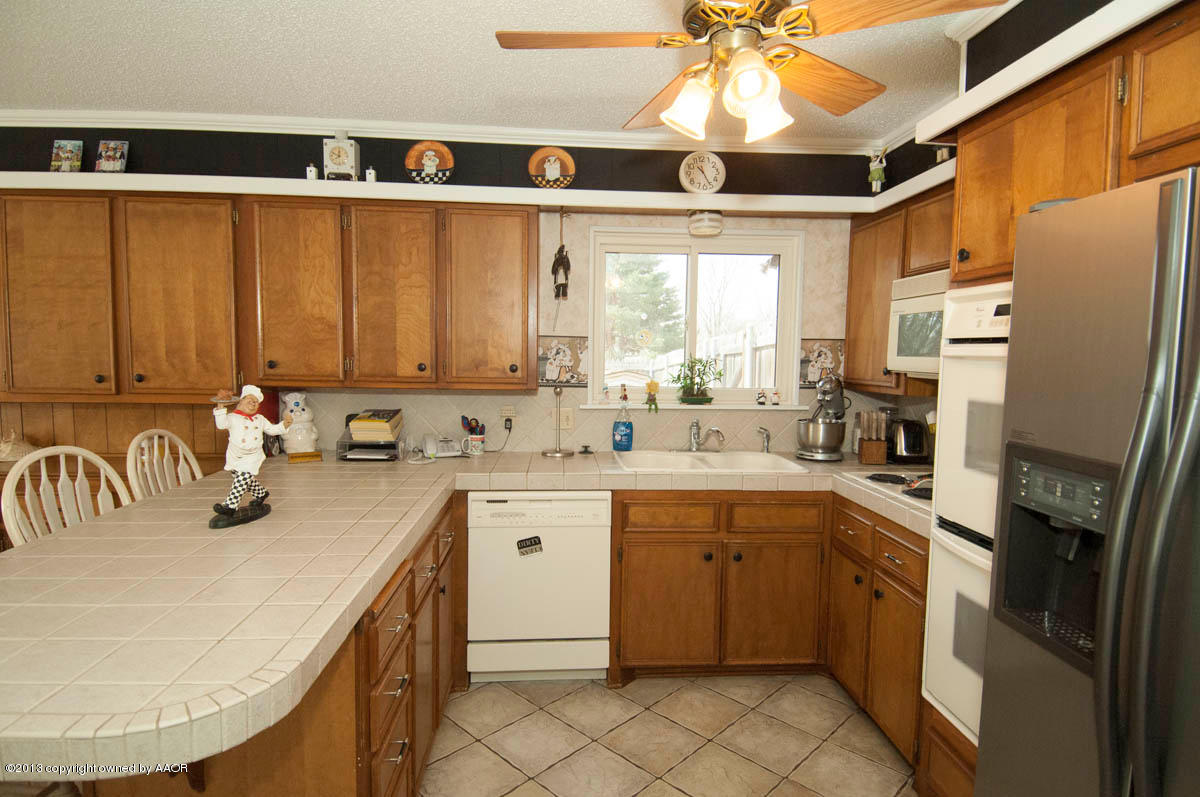 3707 Kingston Road Amarillo, TX 79109 - Photo 10 of 35 KITCHEN VIEW 2