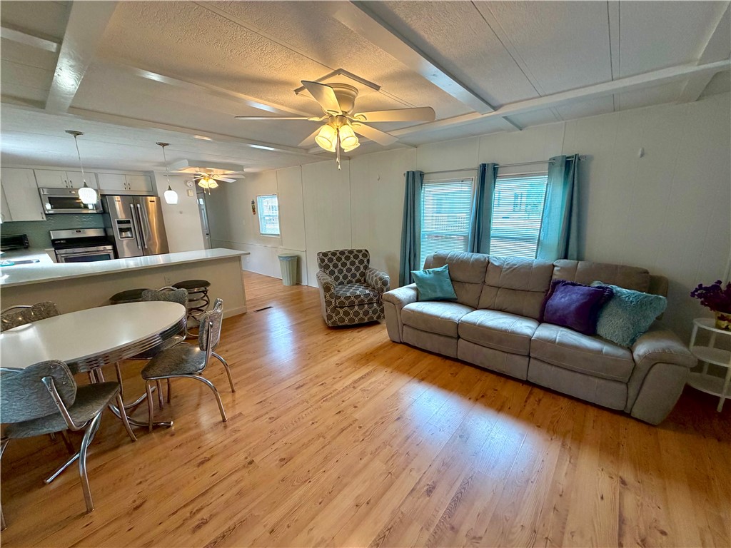 27 Woodward Road Lincoln, RI 02865 - Photo 7 of 23
