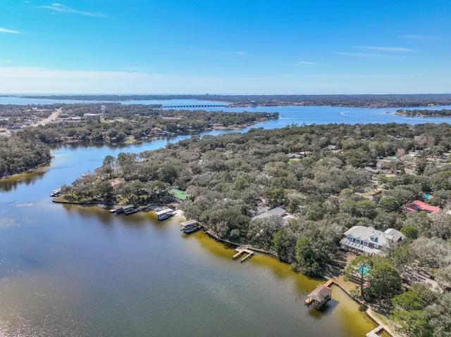 $2,695,000 | 35 Poquito Road, Shalimar, FL 32579