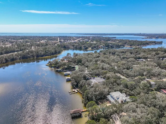 $2,695,000 | 35 Poquito Road, Shalimar, FL 32579
