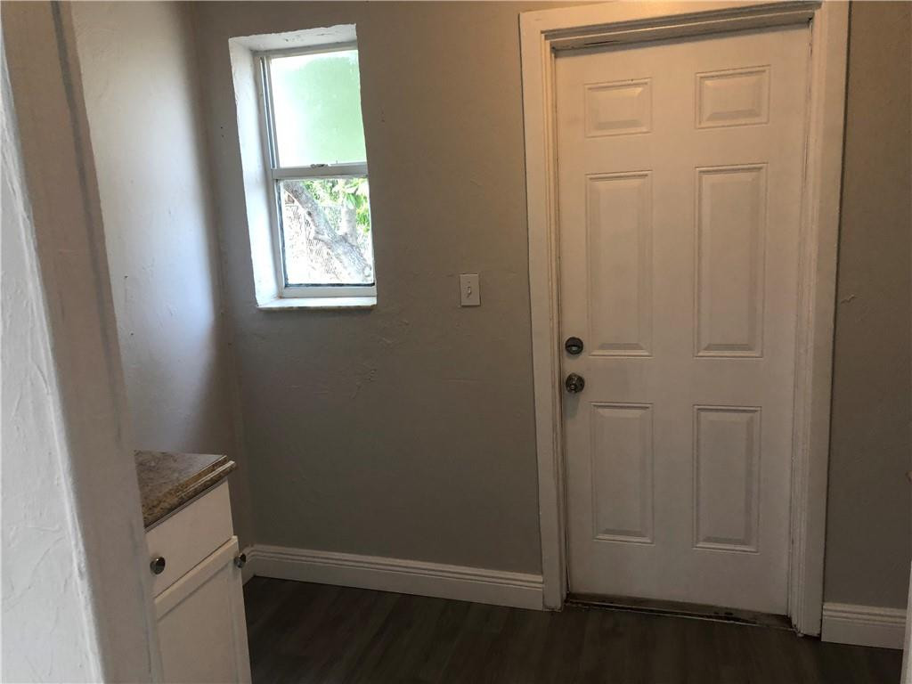 748 West 2nd Street Riviera Beach, FL 33404 - Photo 5 of 10 Photo 5