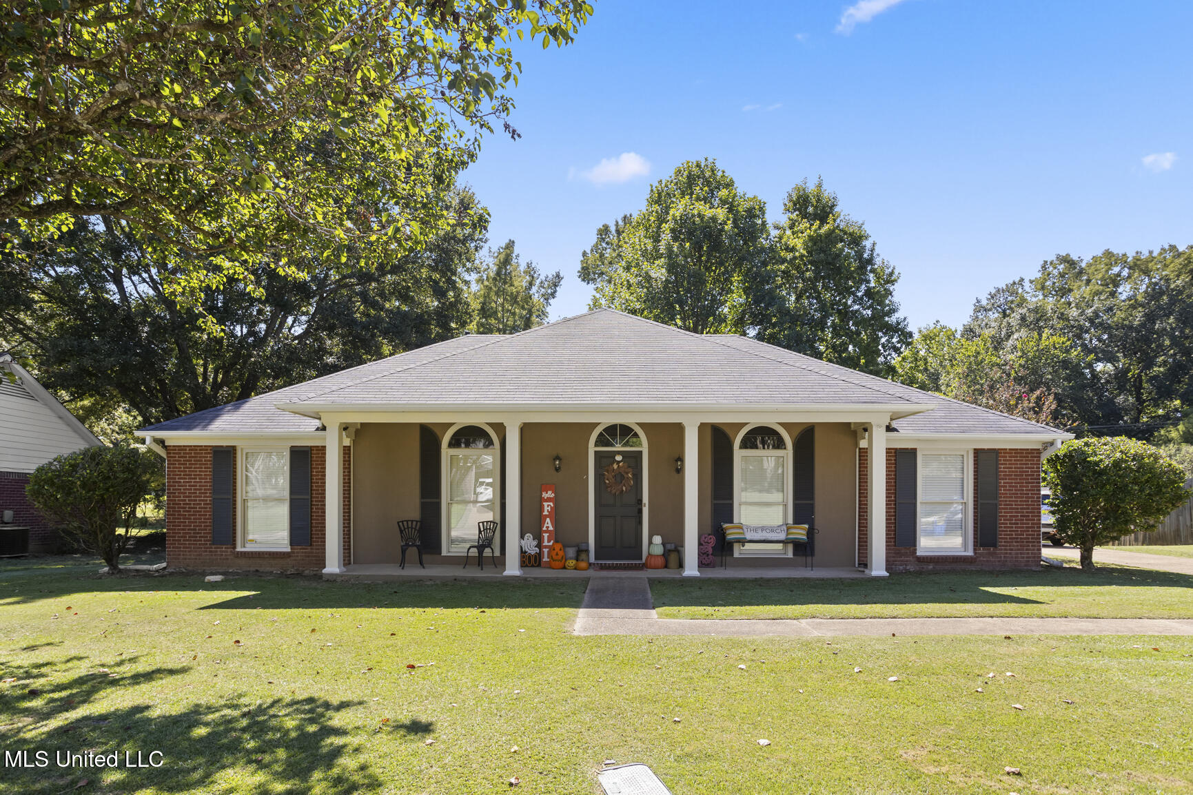 163 Azalea Cir-1