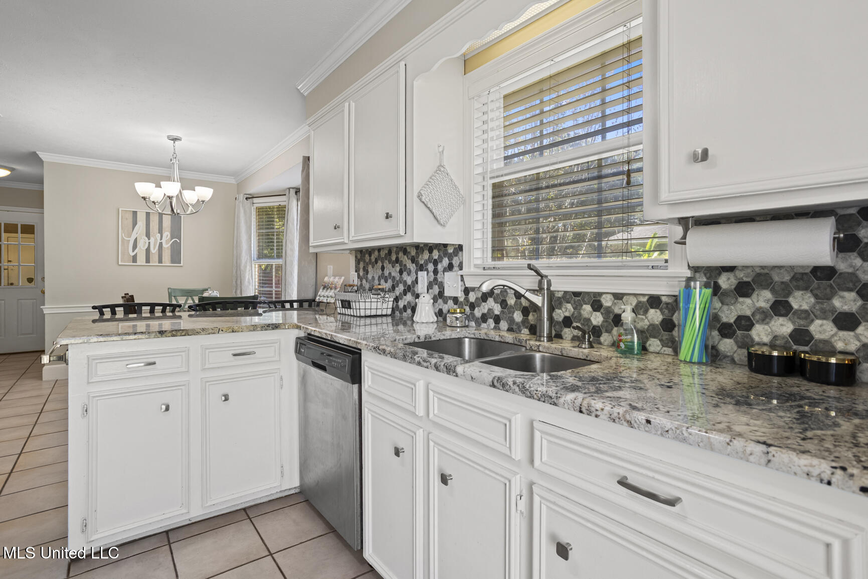 163 Azalea Circle Madison, MS 39110 - Photo 11 of 24 163 Azalea Cir-9