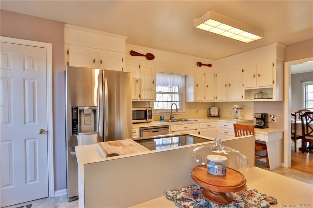 3429 Shaffner Road Jonesville, NC 28642 - Photo 4 of 41 Gallery Image 4