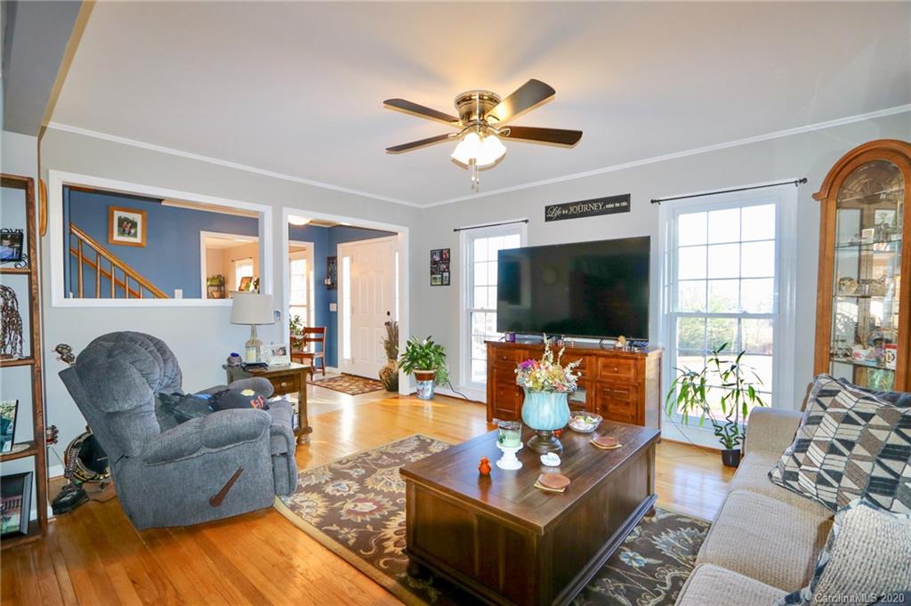 3429 Shaffner Road Jonesville, NC 28642 - Photo 6 of 41 Gallery Image 6
