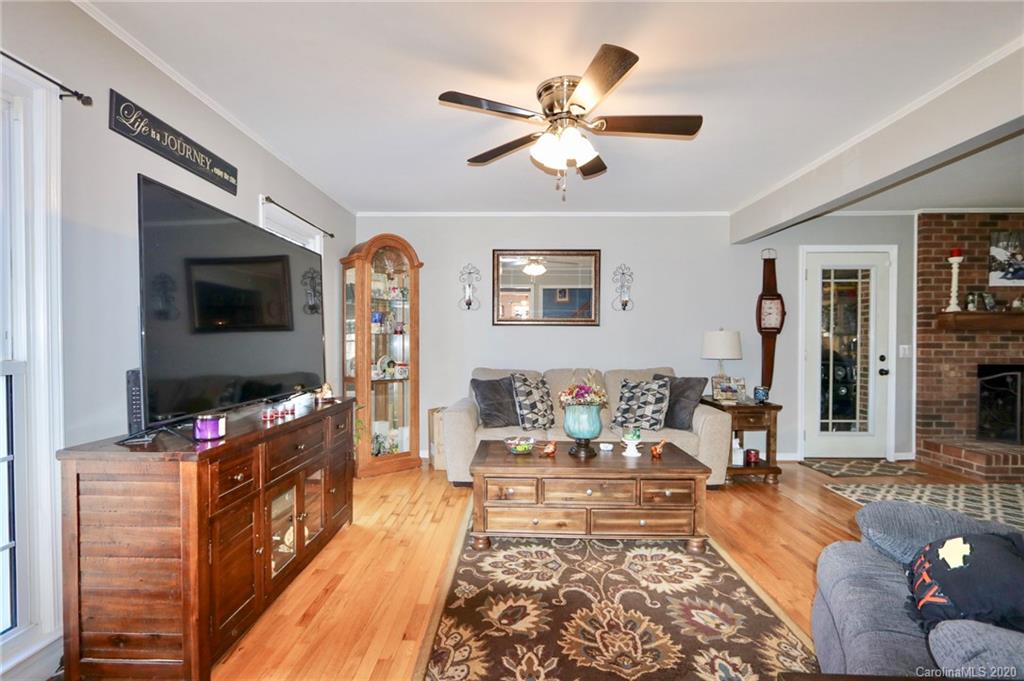 3429 Shaffner Road Jonesville, NC 28642 - Photo 7 of 41 Gallery Image 7