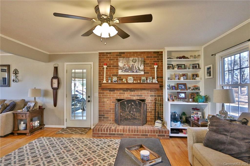 3429 Shaffner Road Jonesville, NC 28642 - Photo 9 of 41 Gallery Image 9