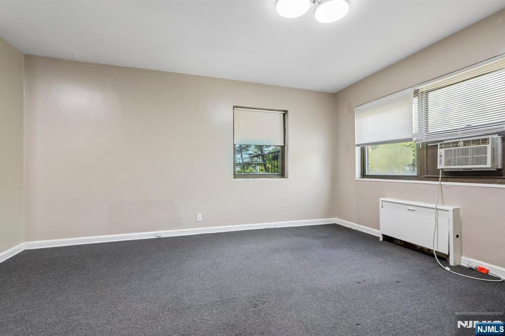 3031 Edwin Avenue, Unit 4H Fort Lee, NJ 07024 - Photo 13 of 33