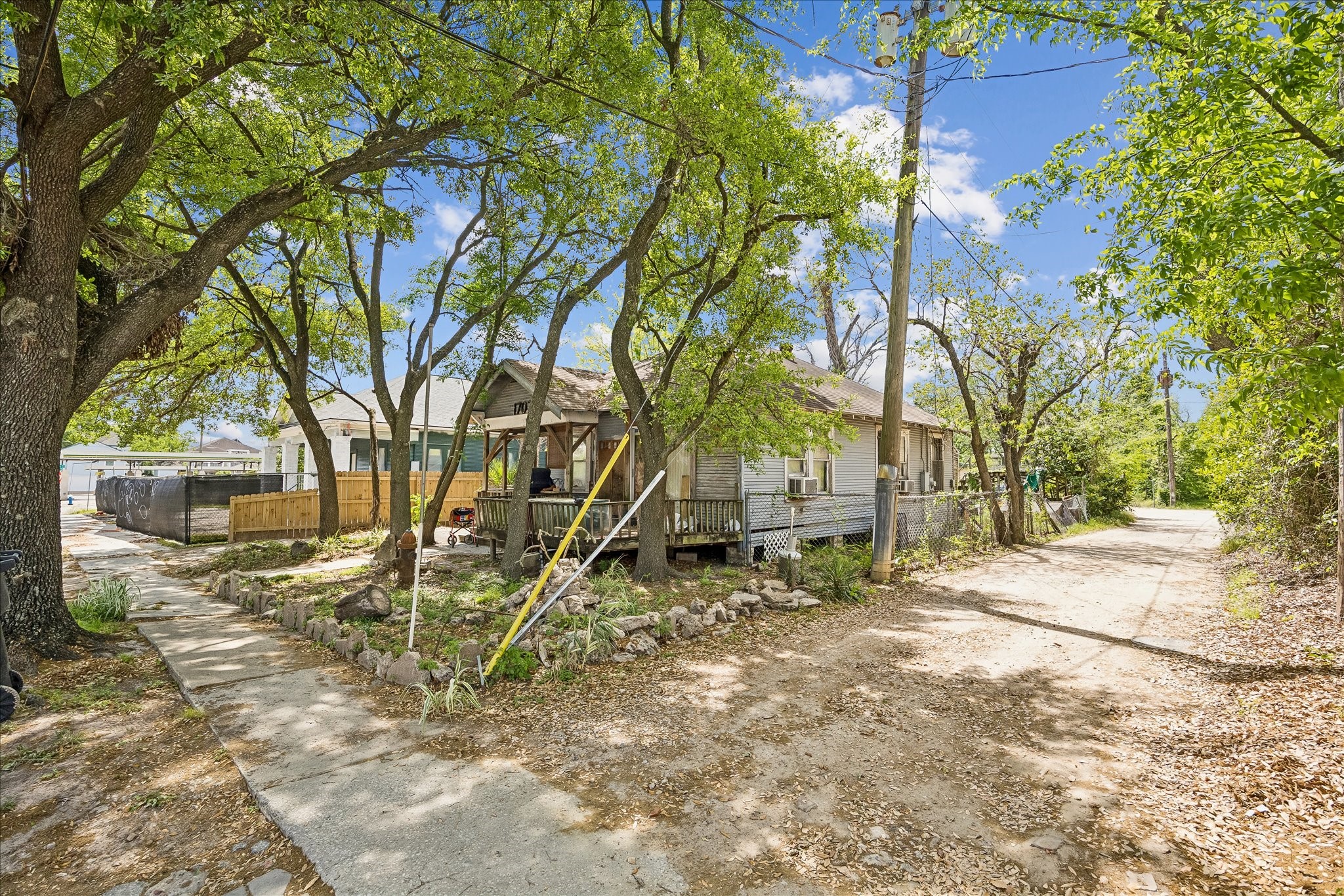 1707 Yale Street Houston, TX 77008 - Photo 2 of 6