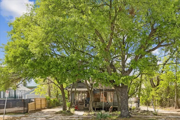 $450,000 | 1707 Yale Street, Houston, TX 77008