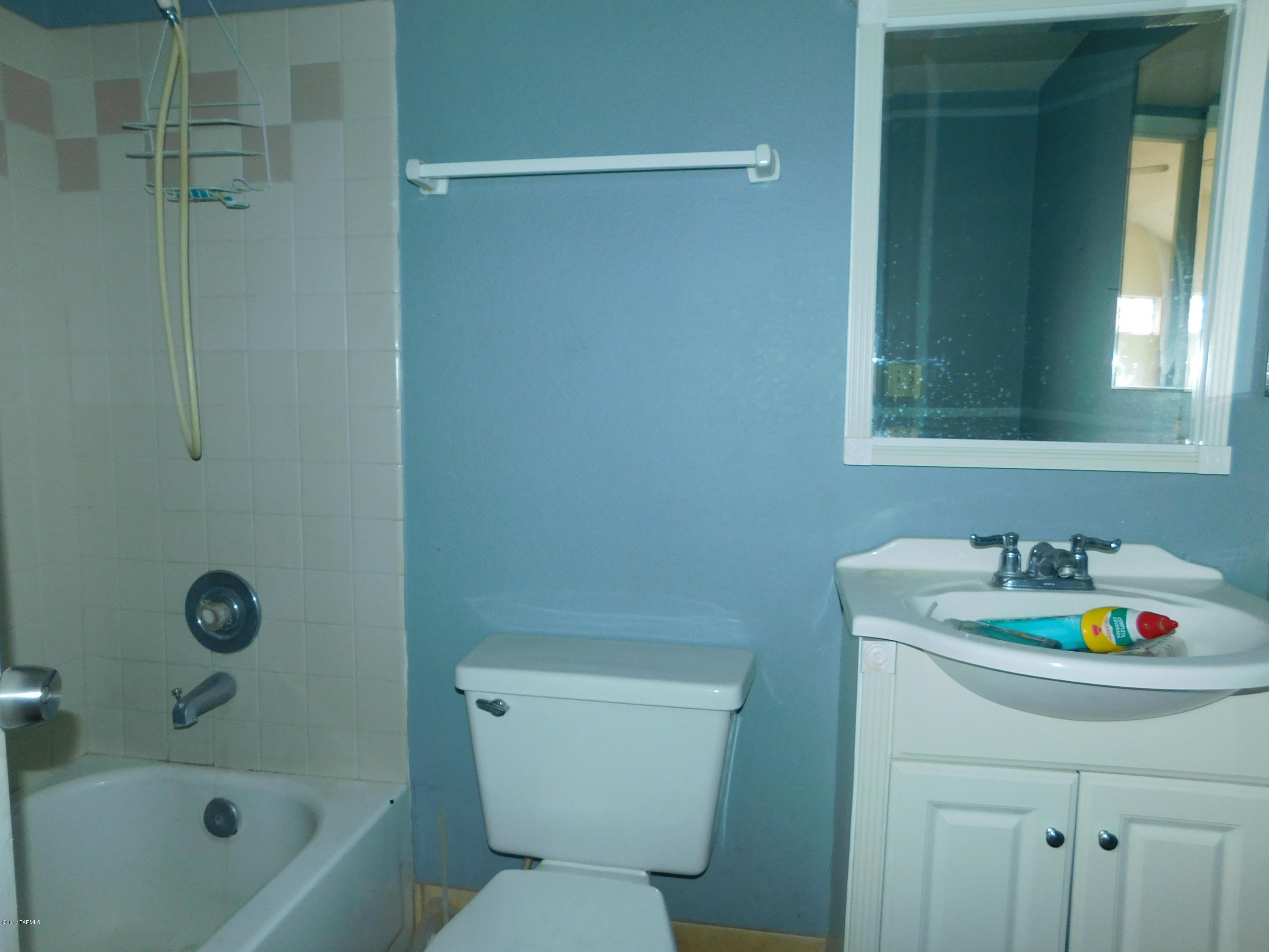 1127 West Roger Road Tucson, AZ 85705 - Photo 8 of 13
