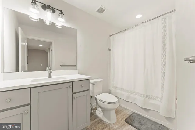 $649,000 | 8 Sienna Place, Feasterville-Trevose, PA 19053