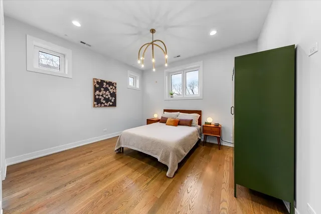 $575,000 | 2150 West Foster Avenue, Unit 2, Chicago, IL 60625