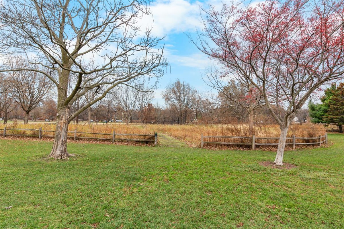 2150 West Foster Avenue, Unit 2 Chicago, IL 60625 - Photo 32 of 38