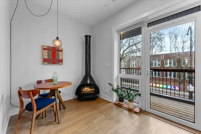 $575,000 | 2150 West Foster Avenue, Unit 2, Chicago, IL 60625