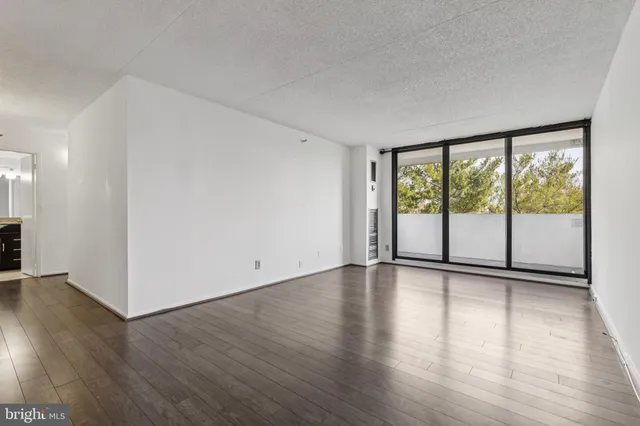 $285,000 | 5911 Edsall Road, Unit 801, Alexandria, VA 22304