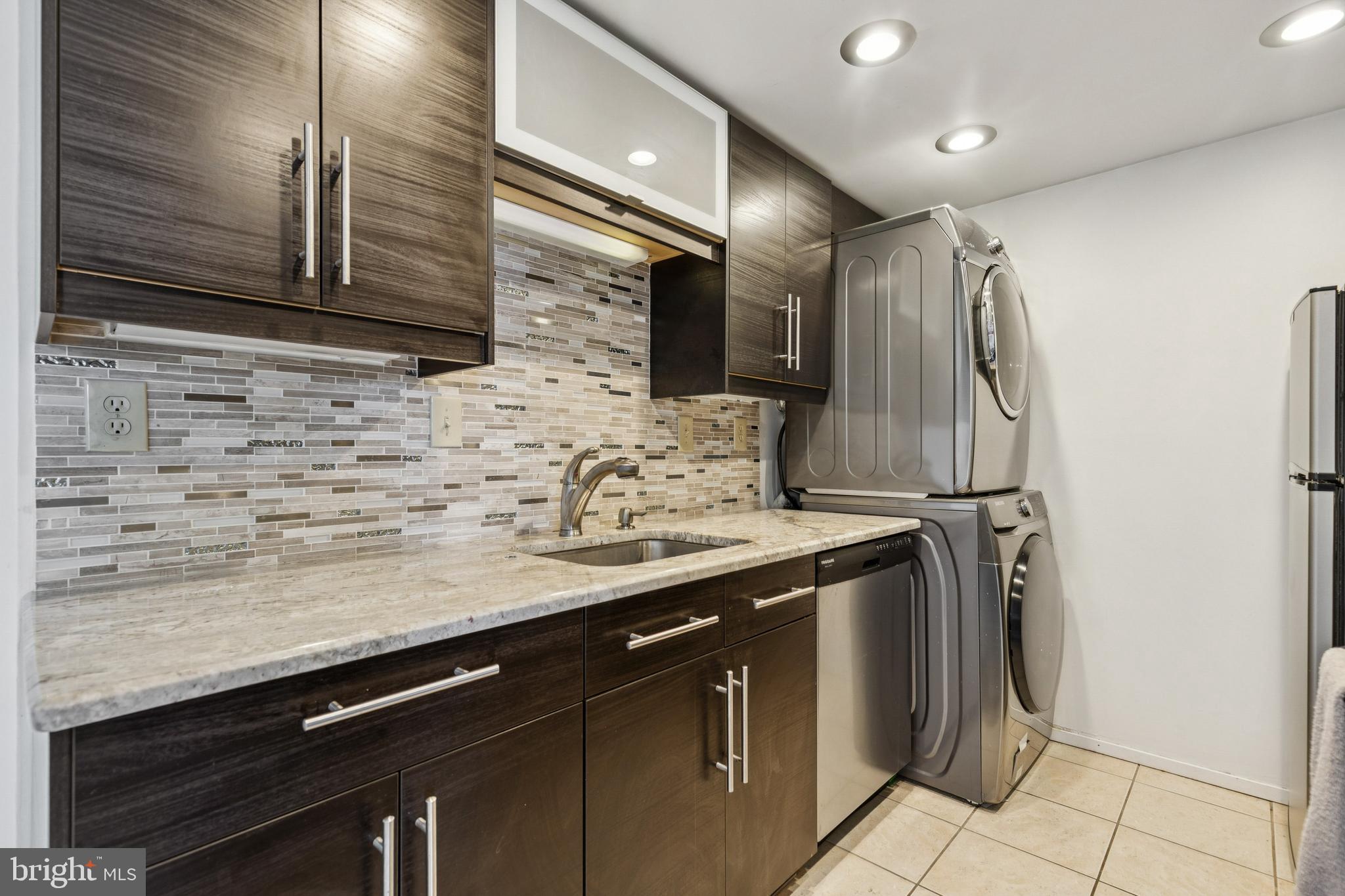 5911 Edsall Road, Unit 801 Alexandria, VA 22304 - Photo 5 of 25