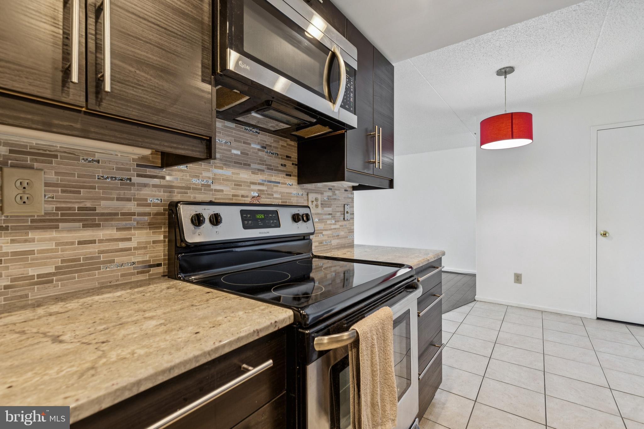 5911 Edsall Road, Unit 801 Alexandria, VA 22304 - Photo 6 of 25