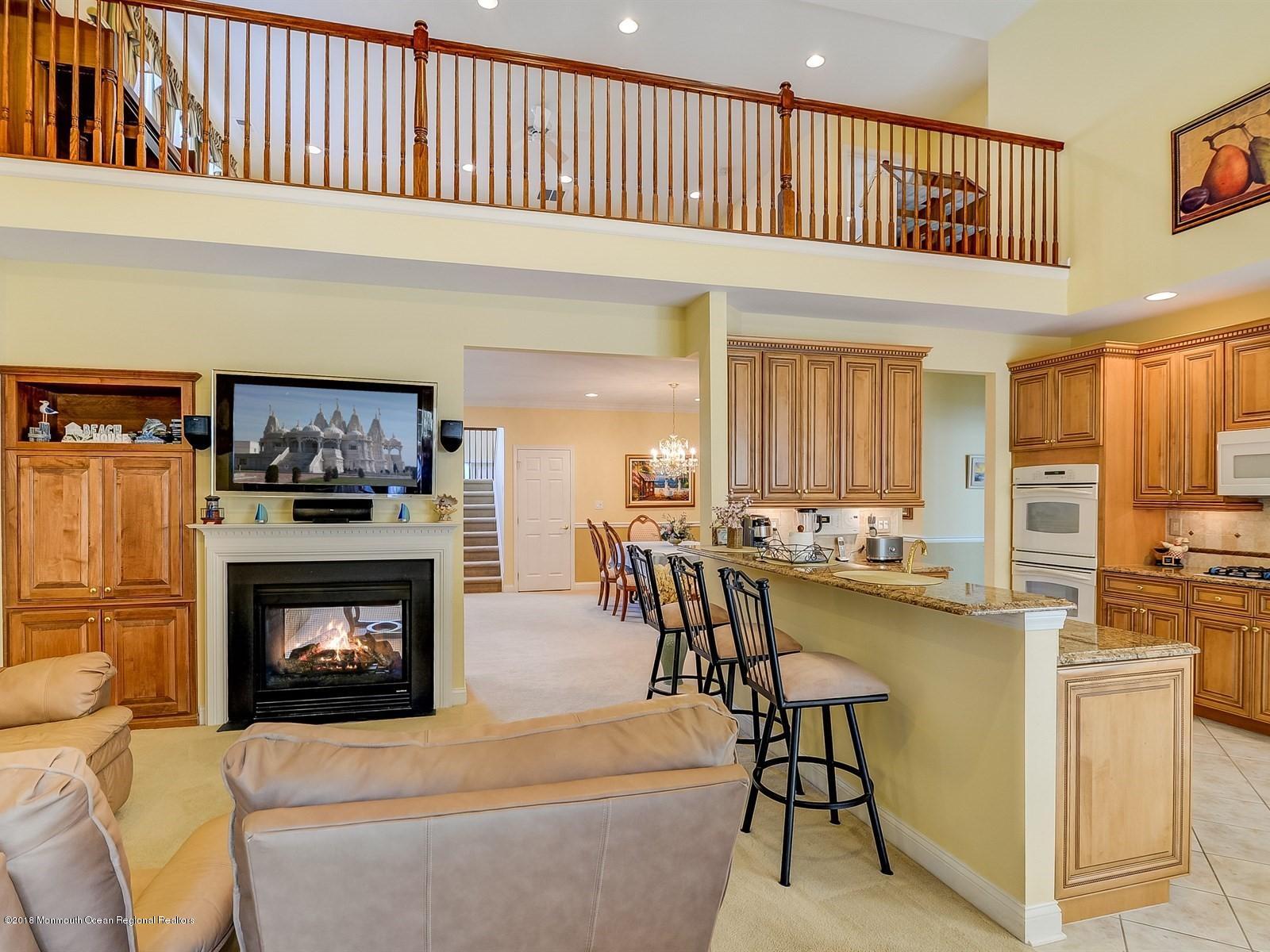 25 Lusitano Road Manalapan, NJ 07726 - Photo 12 of 60 012_FamilyKitchen