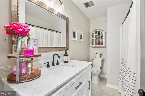 $1,190,000 | 8428 Stable Drive, Alexandria, VA 22308