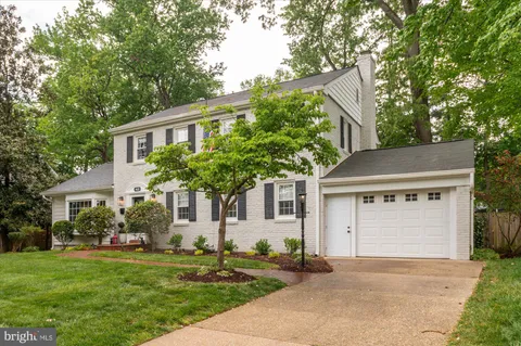 $1,190,000 | 8428 Stable Drive, Alexandria, VA 22308