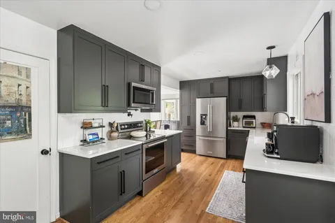 $1,190,000 | 8428 Stable Drive, Alexandria, VA 22308