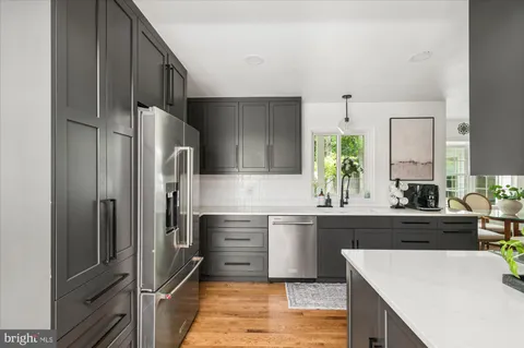 $1,190,000 | 8428 Stable Drive, Alexandria, VA 22308