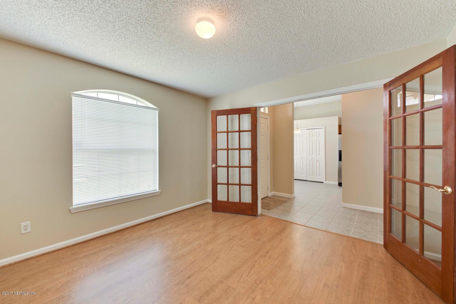 4357 Red Tip Road North Jacksonville, FL 32218 - Photo 5 of 30 4357 Red Tip Rd N Jacksonville-large-005