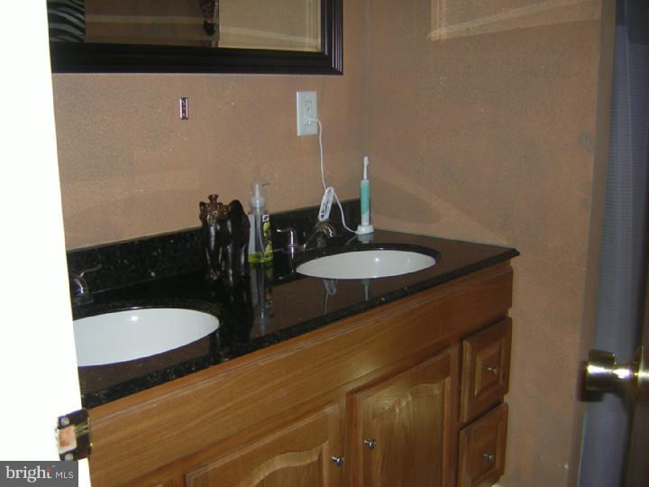 1290 Irma Road Warminster, PA 18974 - Photo 11 of 22 Bathroom